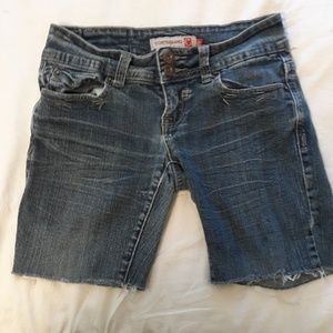 Cut off shorts